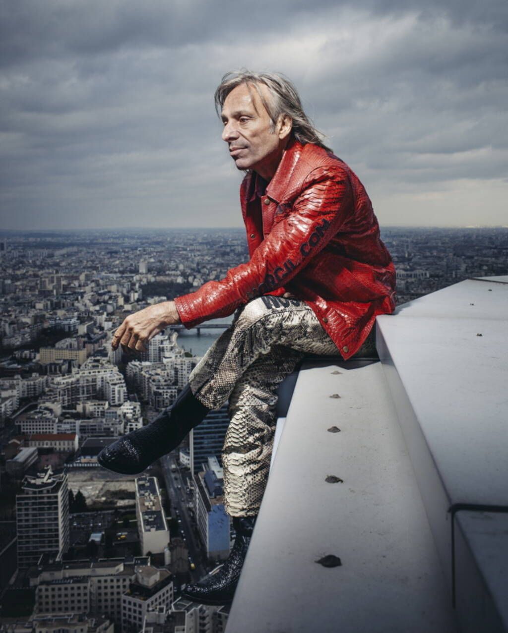 Alain ROBERT french spiderman keynote speaker celebritie sport climber motivational Asia